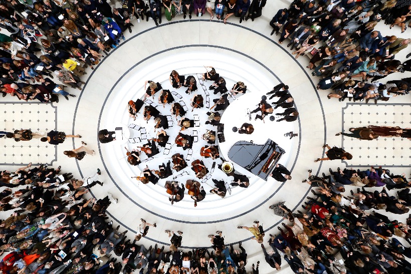 New Burberry chief faces challenges as sales fall