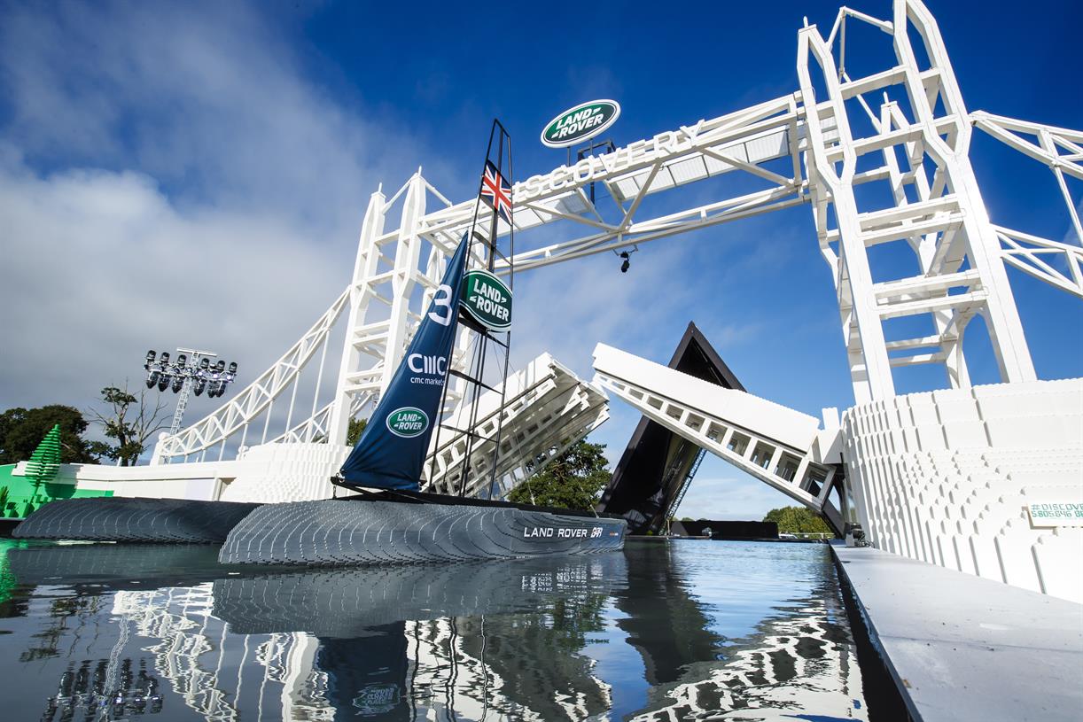 Land Rover breaks world record for biggest Lego structure in Discovery launch