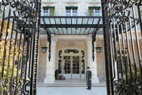 Shangri-La Hotel Paris opens restaurant