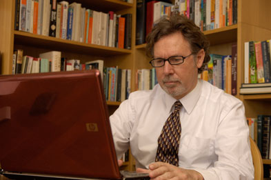 Dr Tony Steele runs web clinic doctorfox.co.uk
