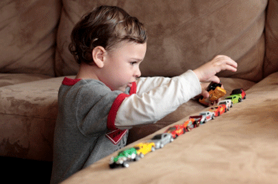 Prefering to play alone could be a sign of autism