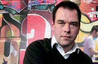 Yahoo! loses international marketing director Kristof Fahy