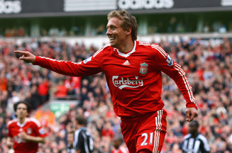 Carlsberg hopes to sign naming-rights deal with Liverpool FC stadium