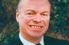 Clive Betts re-elected as chair of communities and local government committee