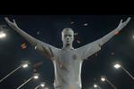 Hysterical Dutch venerate Dennis Bergkamp in hyperactive Heineken spot