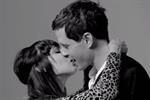 Watch 20 strangers kissing for the first time