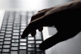 Online spend rockets to record �7.2bn