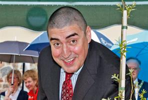 Actor Alfred Molina opens a dementia care home