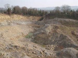 Oxfordshire Council considers officer recommendation to allow importation of waste to restore Woodeaton Quarry