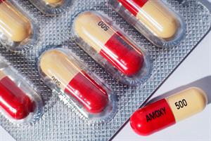Improve rapid diagnostics to support GP antibiotic prescribing, experts say