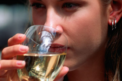 US research suggests drinking in moderation helps prevent obesity