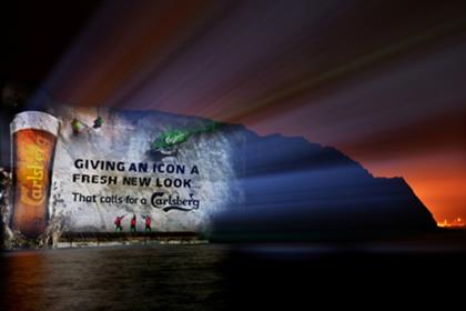 Carlsberg: 3D images projected on to the White Cliffs of Dover