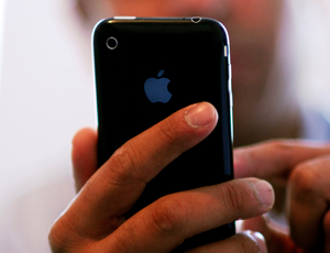 Mobiles: use continues to grow