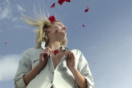 Danone: expands the Evian brand's online presence with exclusive content