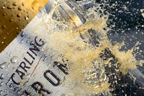 Alcohol ads: pressure groups want lower exposure in the short term and total ban in the long term