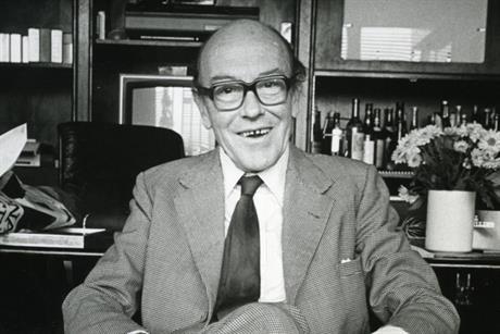 The history of advertising 15 - John Pearce's red socks