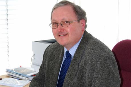 Stuart Gendall: to be replaced by Robert Lee