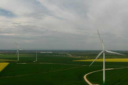 2 MW turbines from Gamesa turning at fellow Spaniards Renovalia's 32MW Movar plant, online since 2006