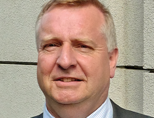 Huw Davies