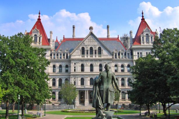 The New York State capitol building, Albany, NY. (CC BY 2.0)