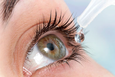 The sodium chloride solution in NaCl 5% eye drops is hypertonic to help draw excess fluid out of the cornea | SCIENCE PHOTO LIBRARY