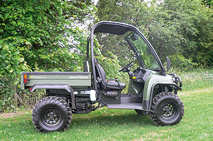 John Deere upgrades XUV850D utility vehicle - image: John Deere