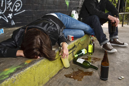 Binge-drinking: MPs seek alcohol ad curbs