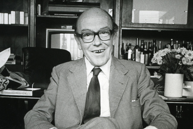 The history of advertising 15 - John Pearce's red socks