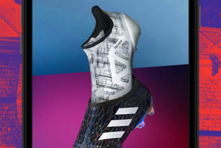 Glitch features an inner shoe and an outer skin