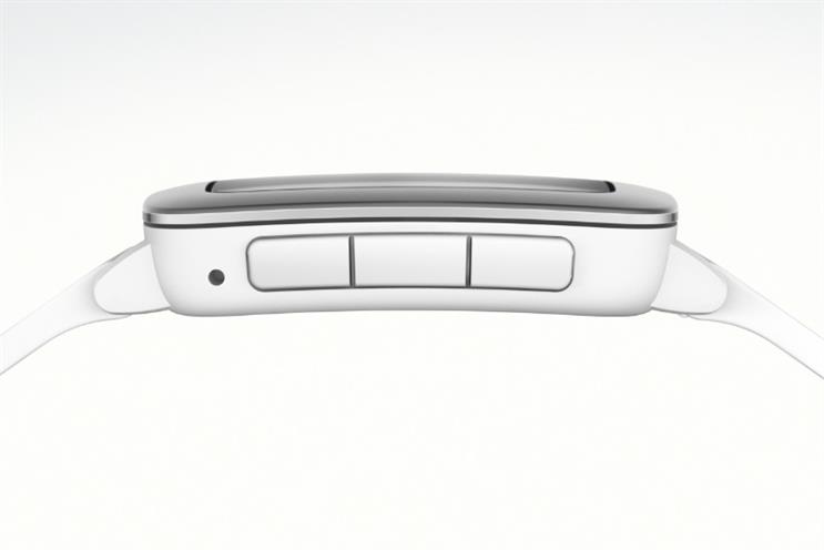 Pebble: inviting brands and developers to design a smartwatch experience