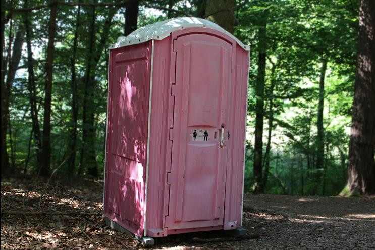 Thousands agree to clean loos and hug stray cats for free Wi-Fi