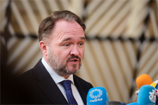 MEPs left confused after Jørgensen pledges not to amend EU methane law