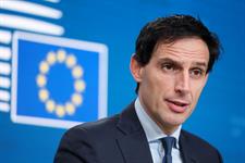 Plug-in hybrids fail to cut emissions ‘as anticipated’, Hoekstra says