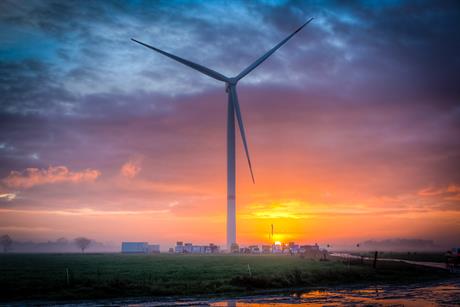 DECEMBER Siemens installed one of its 6MW offshore turbines at an onshore site in Germany