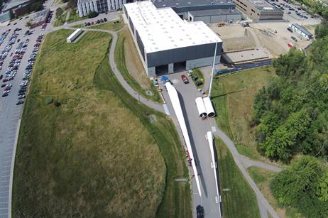 The University of Maine has taken delivery of a 54-metre blade 