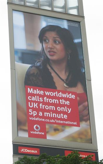 Ad2-Poster-Vodafone_800.jpg
