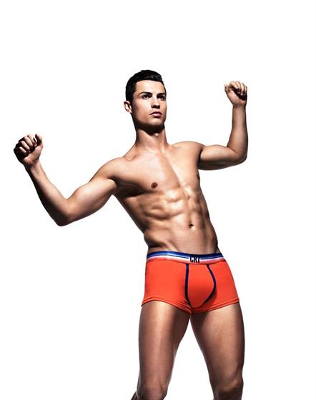 Cristiano Ronaldo launches semi-clad ad campaign