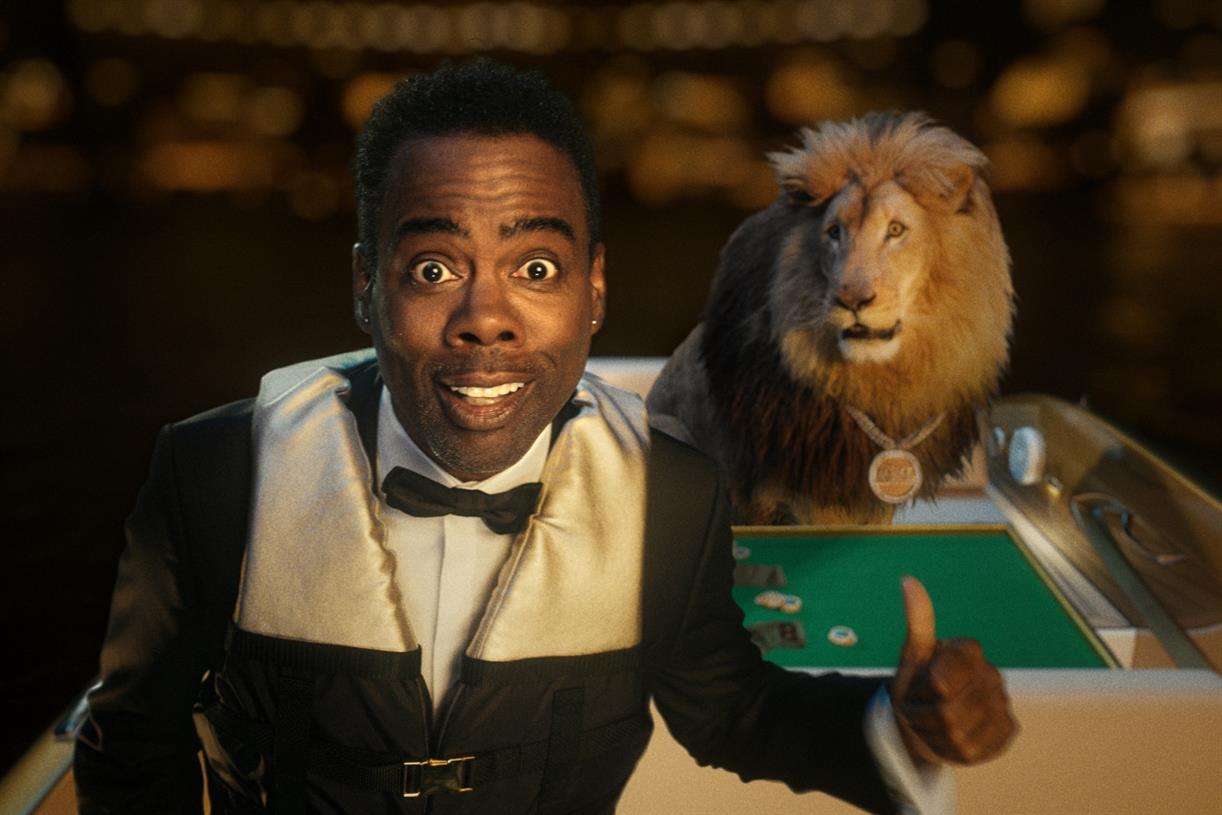 Chris Rock launches BetMGM in the UK with glitzy speedboat ride