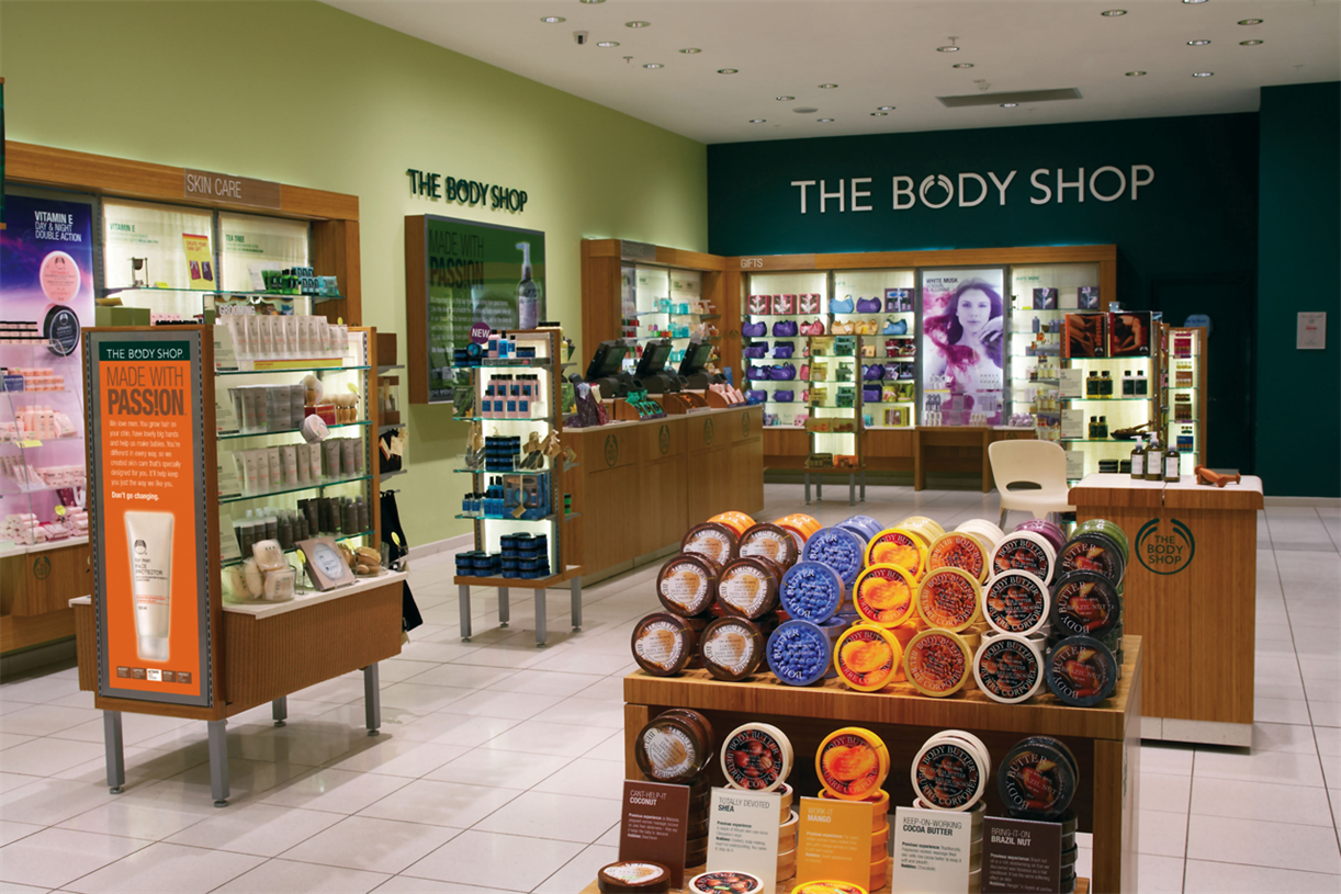 The body shop. Боди шоп. The body shop магазин. Боди шоп магазин. Первый магазин the body shop.