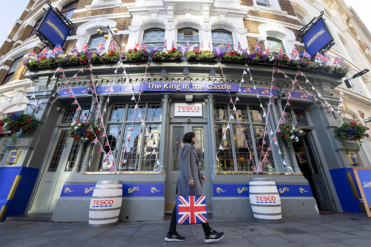 Tesco opens doors to Coronation-themed pub