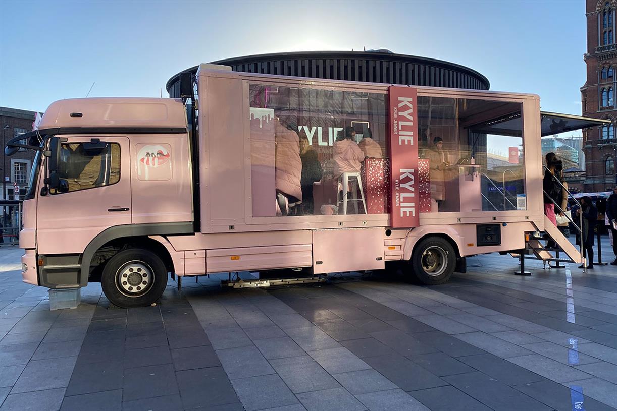 Behind the Scenes of the Kylie Cosmetics Pop-Up Opening