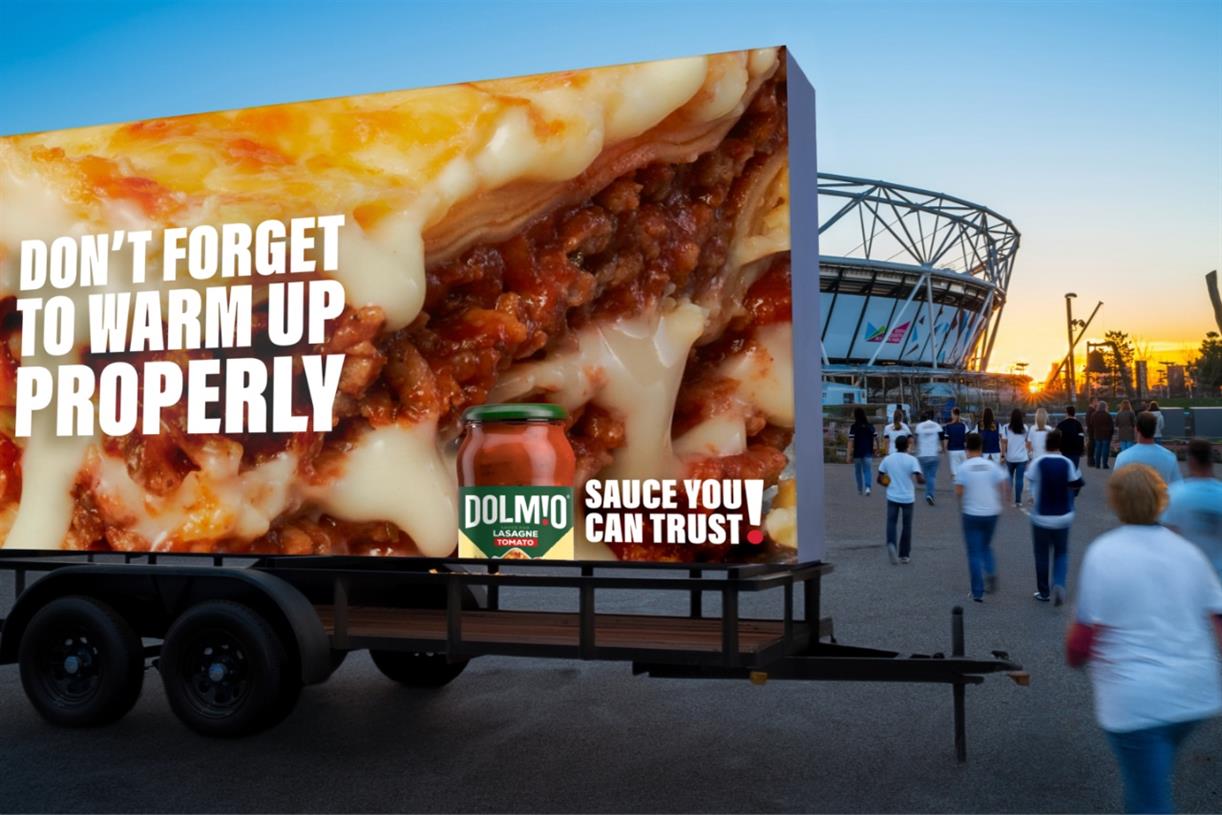 Dolmio taps into Spurs' 'Lasagne-gate' for stunt ahead of West Ham match