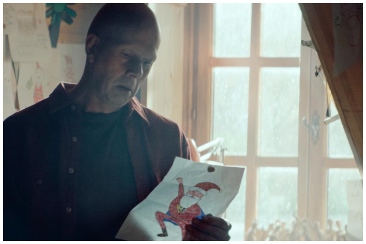 Santa is diagnosed with cancer in Publicis ad for treatment centre