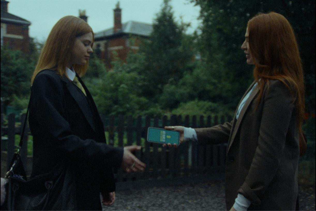 EE explores parental anxieties around giving children first smartphone