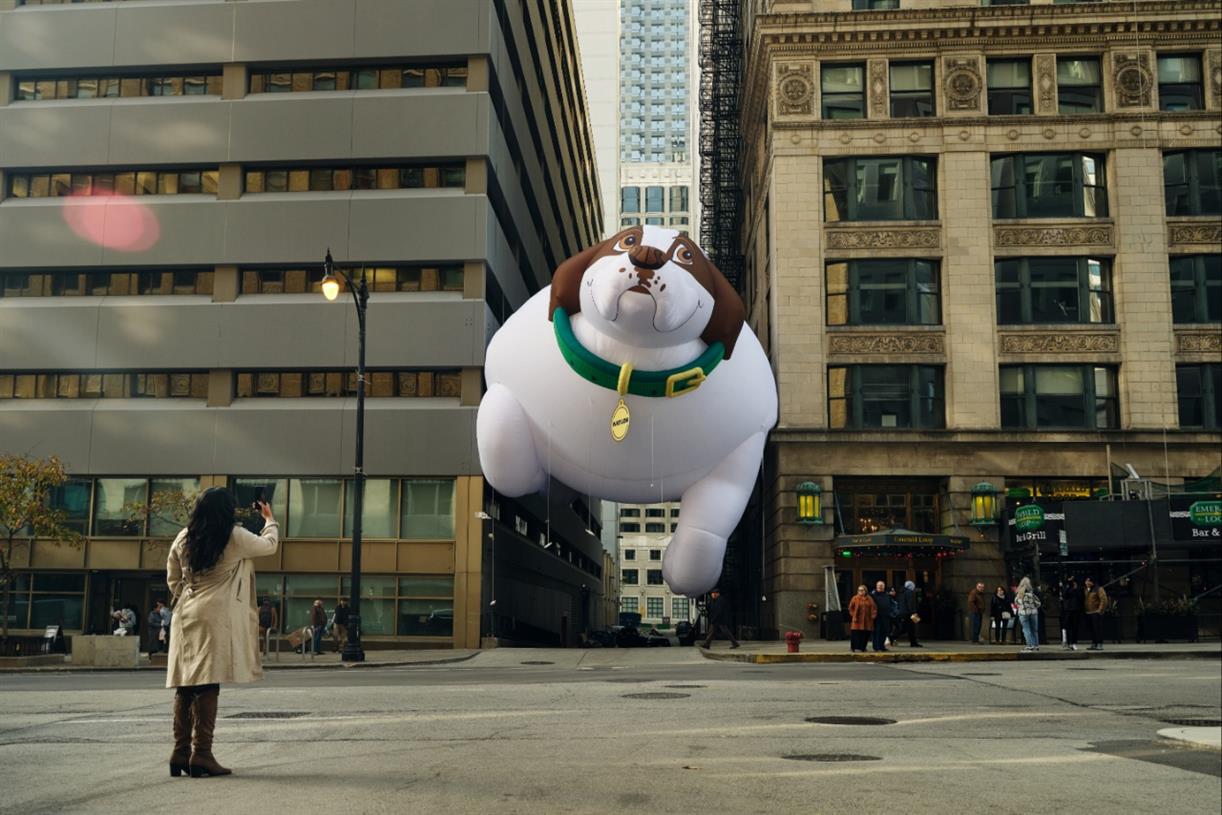 Iams oversized dog balloon gets 'stuck' to raise awareness of overweight pets