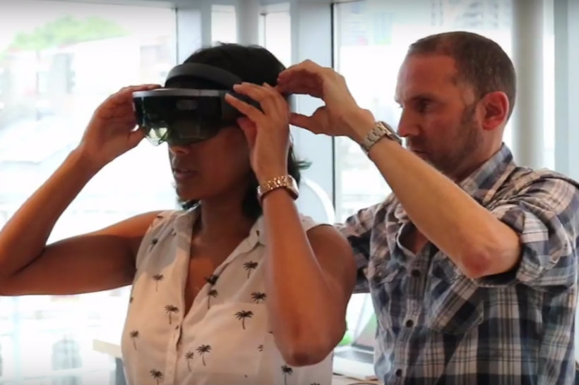 Microsoft HoloLens and Augmented Reality for Marketers Microsoft HoloLens and Augmented Reality for Marketers