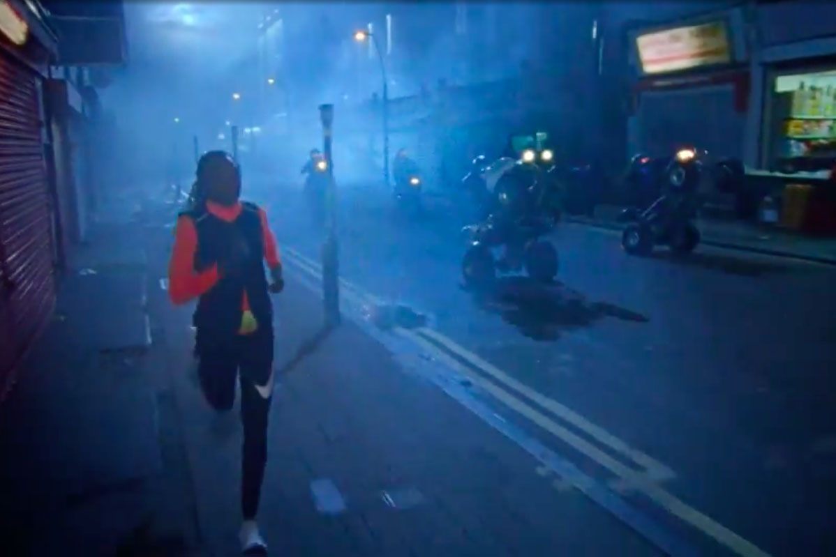 medallista estafa Por ahí Nike pulls 'Nothing beats a Londoner' ads