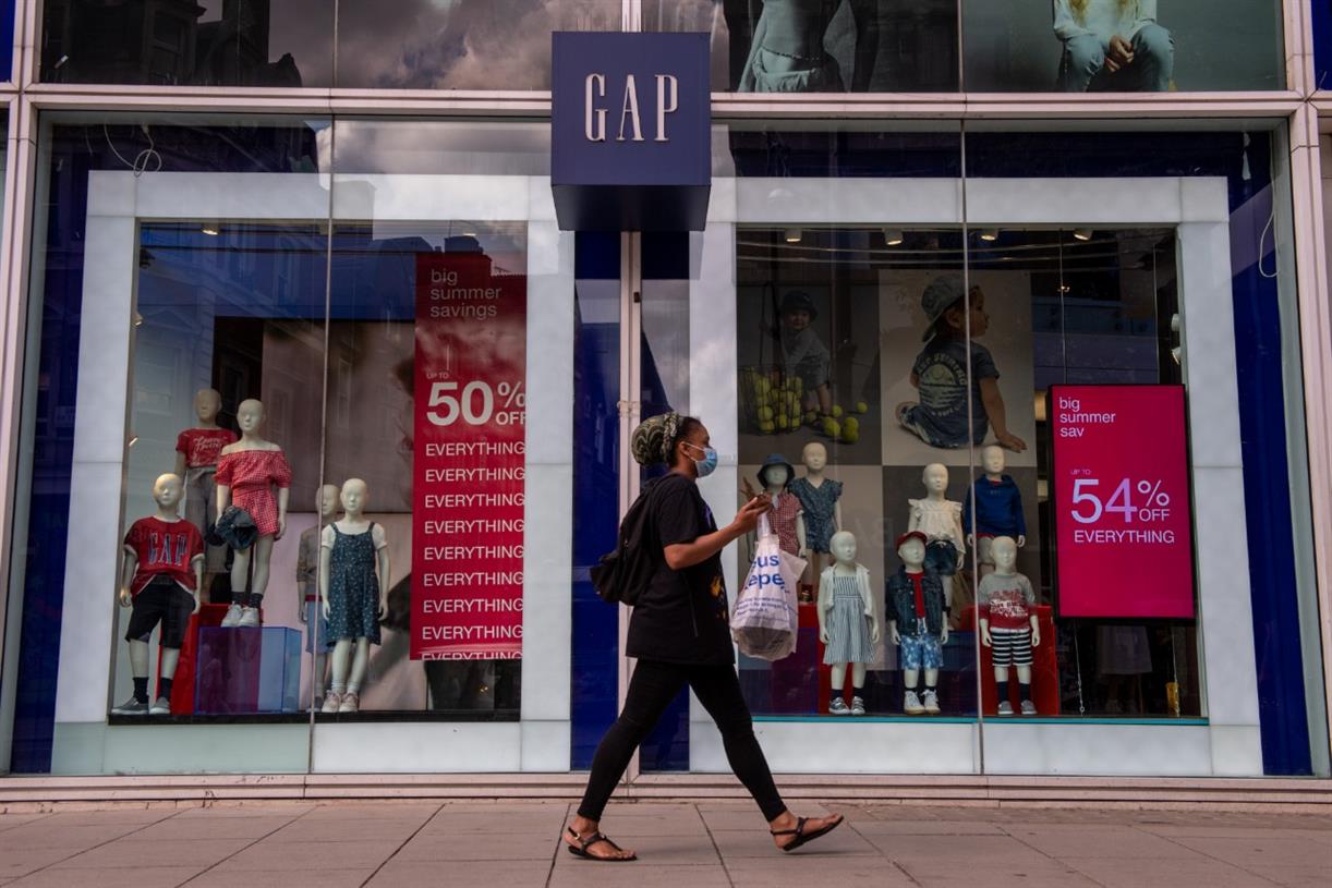 Gap to Close All U.K., Ireland Stores – Visual Merchandising and Store  Design