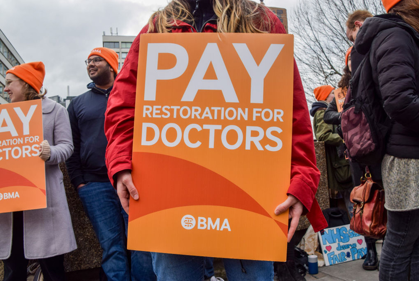 Junior doctors offer government last chance to avert this month's ...