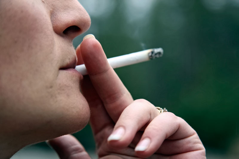 Journals watch The smokers' paradox, eating behaviours in young adults